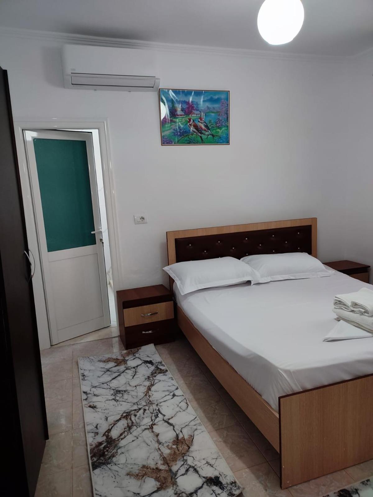 Guest House Eloid Berat Kültér fotó