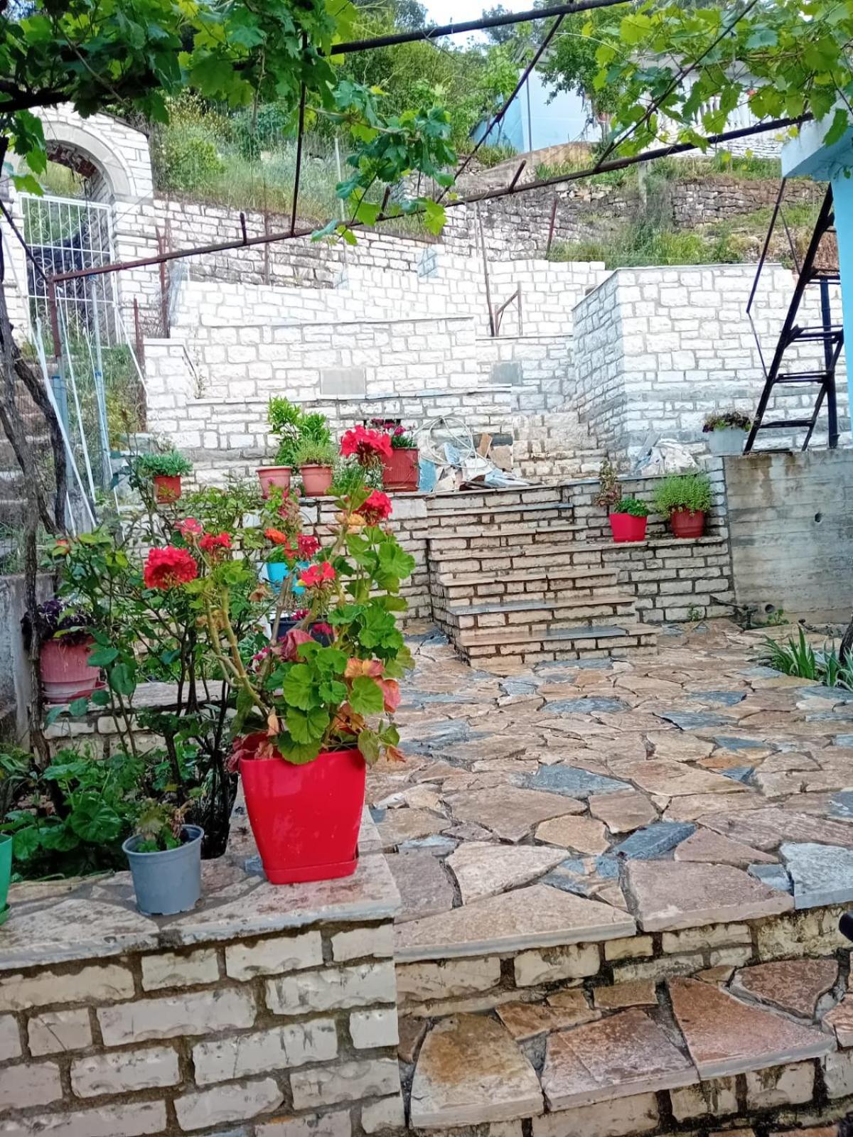 Guest House Eloid Berat Kültér fotó